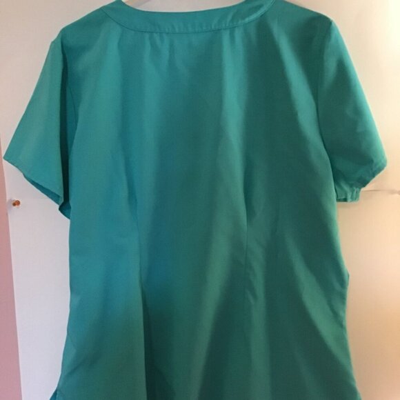 Scrub Top - Picture 3 of 3